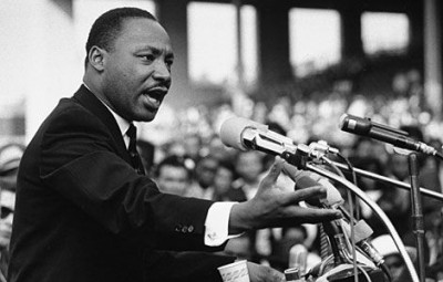 Rinden homenaje a Martin Luther King Jr. en medio de protestas