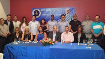 Juramentan sector externo de apoyo a Hipólito en Miami
