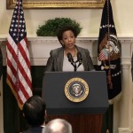 Lynch se convierte en la primera fiscal general afroamericana de EE UU
