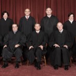 La Corte Suprema mantiene vivo DACA tras rechazar la revisión urgente de su cancelación como pedía Trump