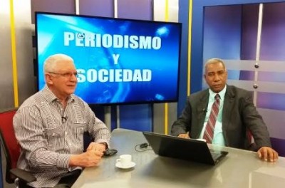 Ramon Ceballo  participando en Periodismo y sociedad que produce Andres Matos