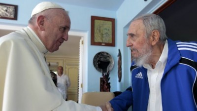 Papa Freancisco se reune con Fidel 