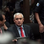 Renuncia Presidente de Guatemala acusado de corrupcion