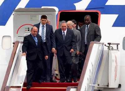 Raúl Castro llega a NY para hablar en la ONU