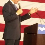 Bill Clinton hace campaña por su esposa en Florida