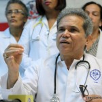 Colegio Médico denuncia Gobierno le debe 30 millones de pesos a residentes