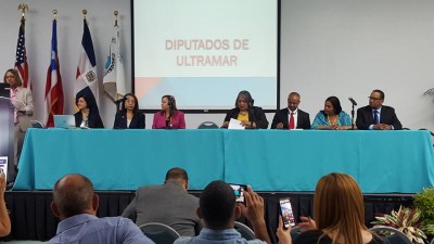 Candidatos de los diferentes partidos que están participando en el segundo debate politico coordinado por TribunaDominicana.Net y  Mode en San Juan ,Puerto Rico,