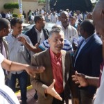 Dirigentes opositores en SDE realizan manifestación frente a JCE y piden anular elecciones