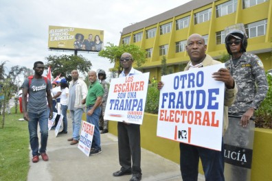 Una semana contando votos y denunciando vicios en elecciones dominicanas