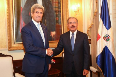 Secretario de Estado de Estados Unidos visitó al presidente Medina con embajador Brewster