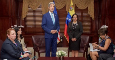 ohn-Kerry-Secretario-de-Estado-de-Estados-Unidos se reune con la Canciller Venezolana Delcy Rodríguez