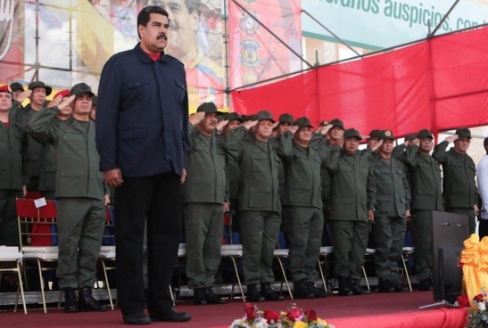  Maduro militariza producción