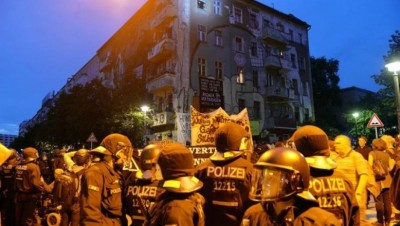 Violencia deja 123 policía heridos en Alemania