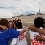 Tres minutos sin frontera en los que familiares de EEUU y México pudieron volver a abrazarse