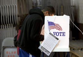 Corte federal extiende fecha límite de registro para votantes en Florida