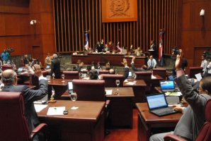Legisladores dominicanos condicionan atender demandas sociales a que se aprueben más impuestos