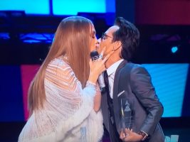 Jennifer Lopez y Marc Anthony cantaron Pimpinela y para rematar, se besaron