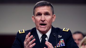 Trump ofrece el cargo de asesor de seguridad nacional al teniente general retirado Michael Flynn