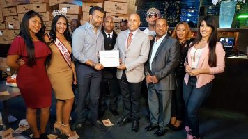 Familias hispanas y organizaciones resaltan aportes del empresario dominicano Héctor Silvestre