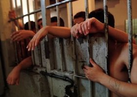 Presos denuncian condiciones “inhumanas” en cárceles