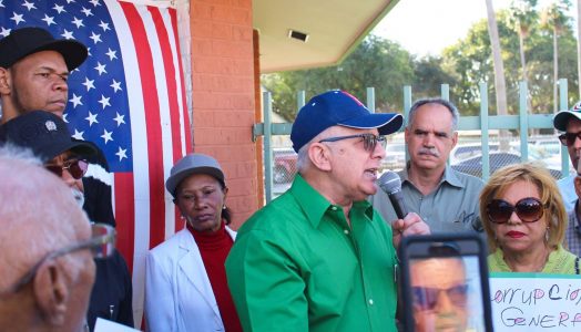 Dr. Ramon Ceballo se dirige a los presentes