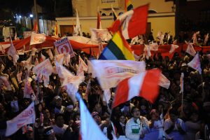 Perú aprobó proyecto para evitar corruptos sean candidatos