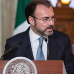 Canciller mexicano responde a amenazas de Trump con una crítica a su noticiero favorito