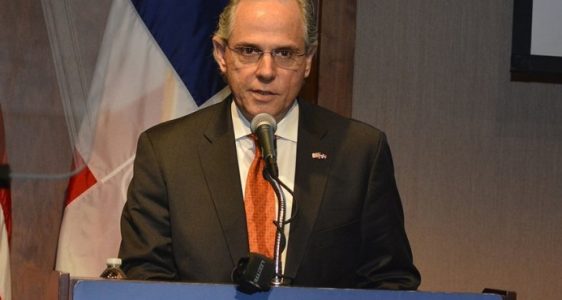 David Fernández  presidente de la Cámara Americana de Comercio (AMCHAMRD) 