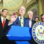 Republicanos se ven obligados a retrasar el voto sobre la ley de salud por una creciente oposición dentro del partido
