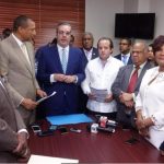 Abinader apodera bloques PRM piezas anticorrupción