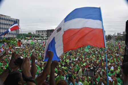 La Gran Marcha Verde Nacional contra la corrupción y la impunidad en la República Dominicana, convocada para este domingo 16 de julio, ha roto todas las expectativas de sus organizadores y del propio pueblo dominicano que apoyó de manera entusiasta y masiva el llamado. Foto: © Edgar Hernández Fecha:17/07/2017