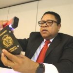 Dominicanos NY demandan presidente Medina revocar aumento pasaportes RD