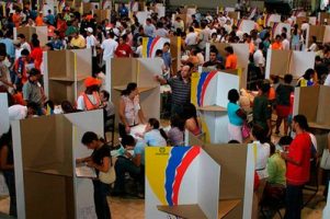 Colombia celebra este domingo sus primeras elecciones con las FARC en las boletas