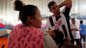 Inmigrantes centroamericanos llegan a la frontera