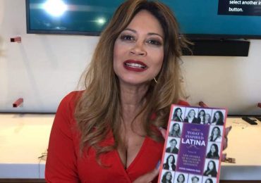 Pone en circulación el libro” Today’s Inspired Latina, Vl. 4” en The New York