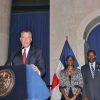 Dominicanos vuelven acusar alcalde NY de apoyar fusión RD-Haití
