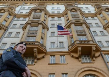 Una espía rusa trabajó más de 10 años en la embajada de EEUU en Moscú; fue despedida en 2017