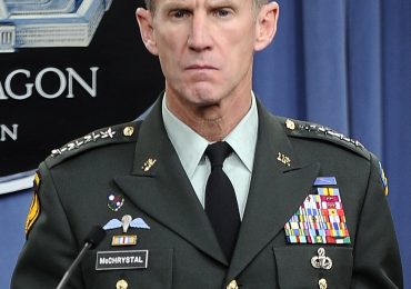 General retirado y excomandante en Afganistán califica a Trump de inmoral y deshonesto