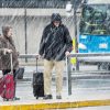 Dos personas muertas y más de 8 mil vuelos retrasados por la tormenta invernal