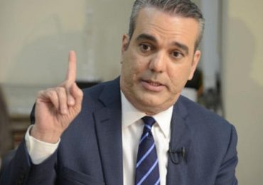 Luis Abinader reitera reelección no hace bien al País