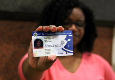 Filadelfia lanza nueva tarjeta de identificación municipal