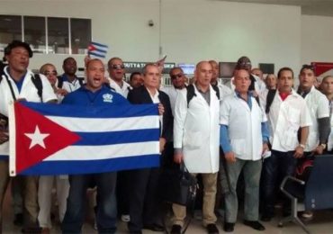 El “ejército” que tiene Cuba en Venezuela: ¿son médicos o soldados?
