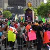 NY- Organizaciones políticas y Comunitarias piquetean acto seguidores de Danilo Medina