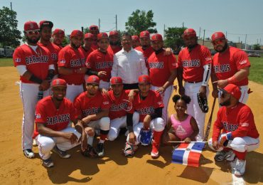 Liga dominicana de softball inaugura torneo en Filadelfia