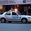 Atacan a balazos patrulla policial en Brooklyn