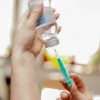 Una enfermera en Nueva York recibe la primera vacuna contra el coronavirus de Pfizer BioNTech