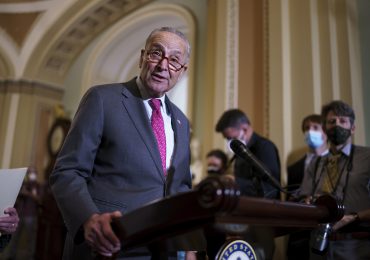 Demócratas del Senado dan el primer paso hacia una reforma migratoria dentro del paquete de reconciliación
