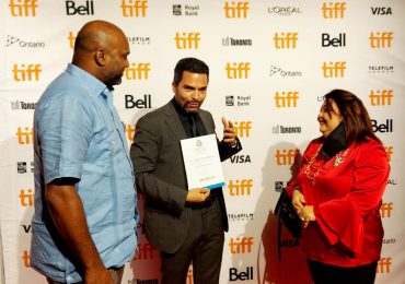 Consulado dominicano de Toronto reconoce al director de cine Manny Pérez