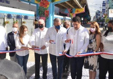 El presidente Abinader entrega la nueva remozada Duarte con París