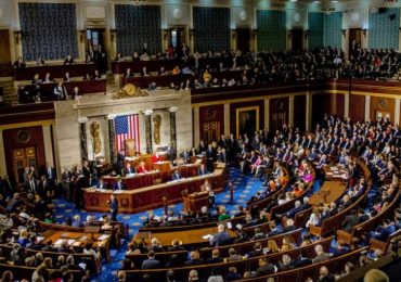 El Senado de EEUU aprueba financiamiento y evita cierre de gobierno